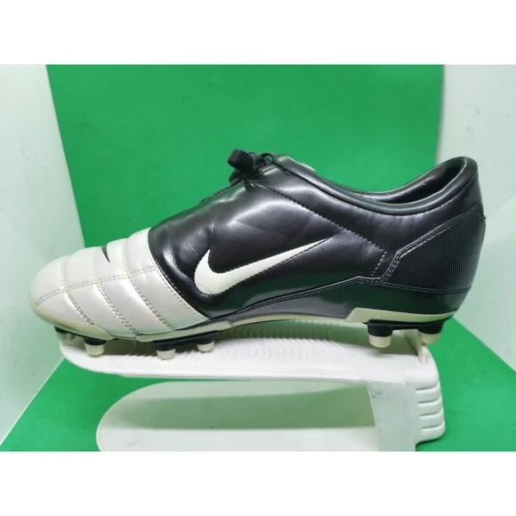 Nike Total 90 Air Zoom III Cleats Silver Black Size 10.5 Boots Soccer 308231-103